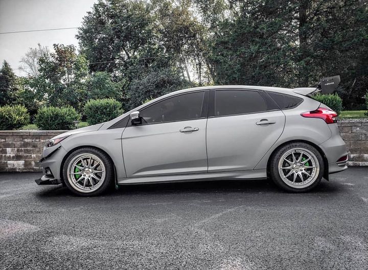 Sharkskin Grey Peelable Car Kit on a customer car